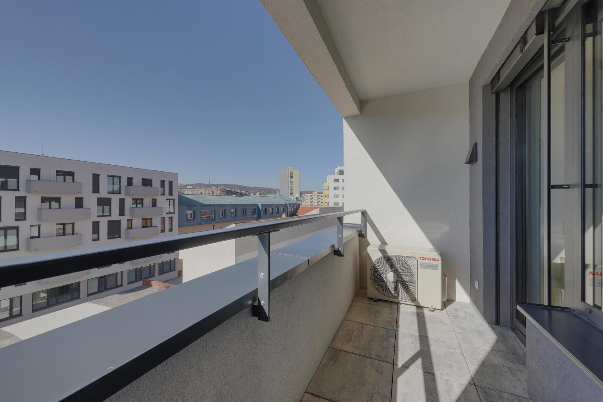 Bazova Apartment With Free Parking Bratislava Extérieur photo